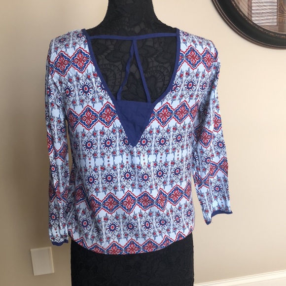 Reserved navy with pattern blouse, open back - Picture 3 of 4